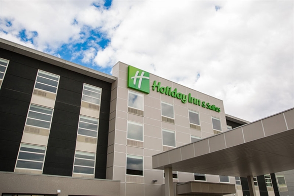 Holiday Inn & Suites Calgary South